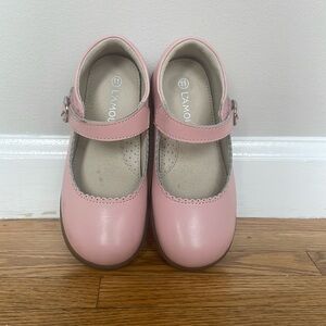 Girl dress shoes